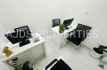 Office Space - Studio - 1 Bathroom for rent in Reem Residency - Al Karama - Dubai