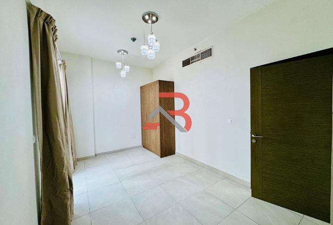 84082426 - Property Image 3