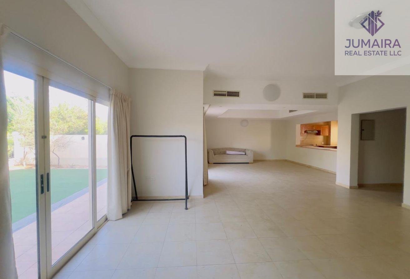 3BR TH-Sale | Spacious Layout | Poolside Location