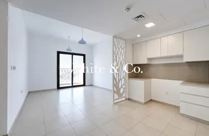 شقة - 2 غرف نوم - 2 حمامات للبيع في 4A شقق زهرة النسيم - زهرة بريز أبارتمنتس 4 - شقق زهرة النسيم - تاون سكوير - دبي