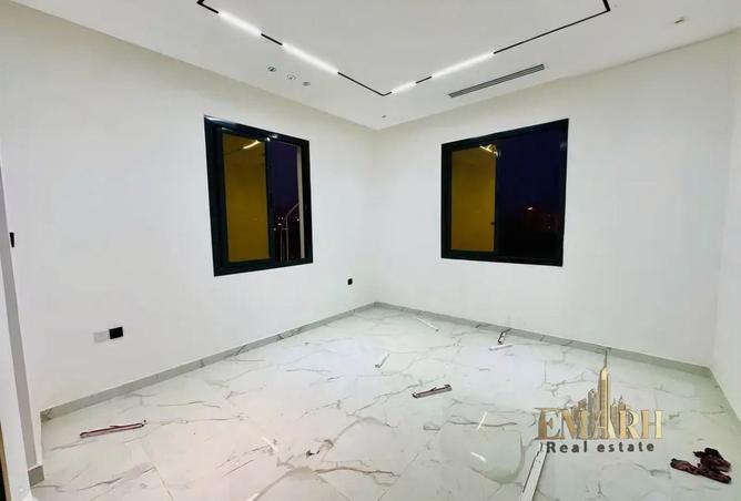 81537393 - Property Image 3