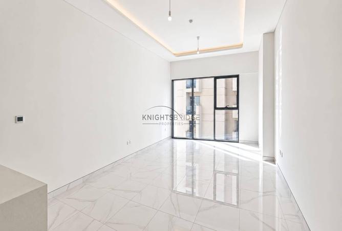 Spacious 2BR Lower Floor | Laundry | Near Metro photo 3