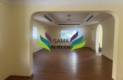 Villa - 5 Bedrooms - 5 Bathrooms for rent in Al Manara - Dubai Villa - 5 Bedrooms - 5 Bathrooms for rent in Al Manara - Dubai