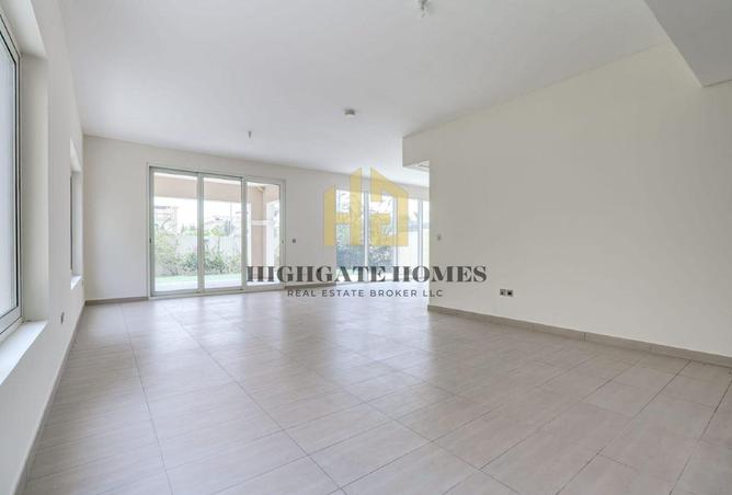 4-bed villa in Legacy Nova Villas — photo 3