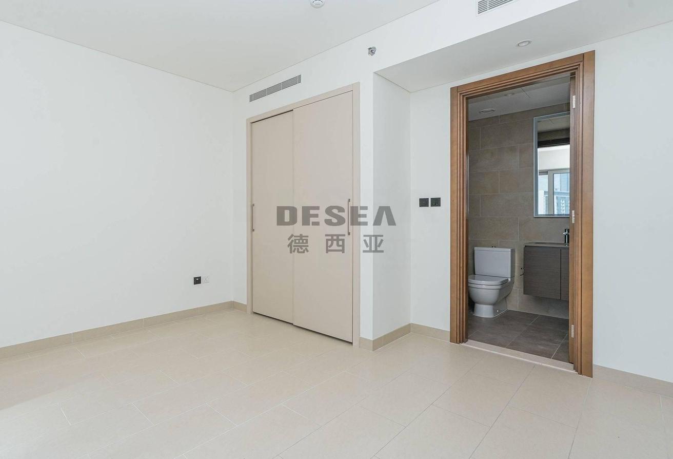Spacious Layout | Location | Vacant photo 5