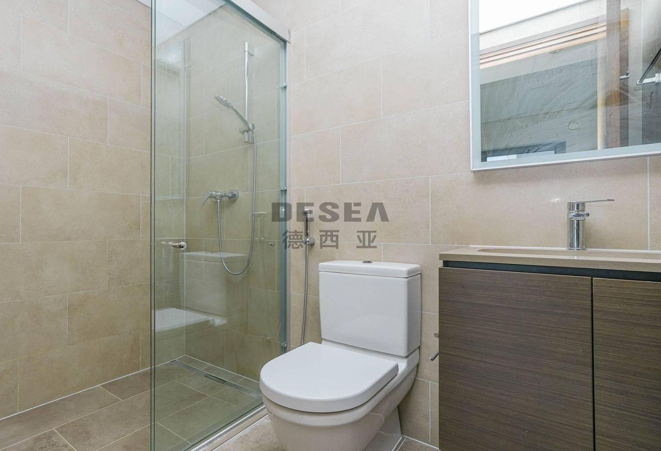 Spacious Layout | Location | Vacant photo 10