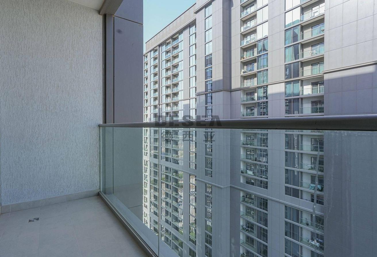 Spacious Layout | Location | Vacant photo 11