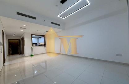 Apartment - 1 - 2 for sale in Topaz Residence 2 - Topaz Residence - Dubai Silicon Oasis - Dubai