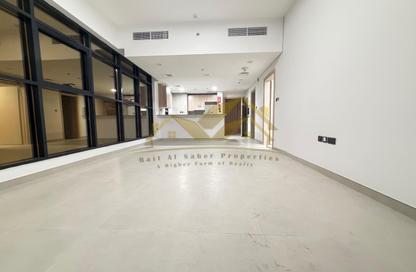 Apartment - 1 Bedroom - 2 Bathrooms for rent in Karimian 3 - Jumeirah Garden City - Al Satwa - Dubai