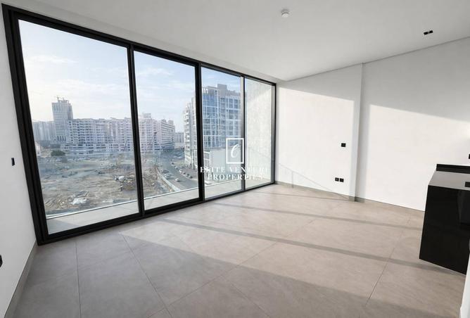 BRIGHT APARTMENT | SPACIOUS | LOW FLOOR