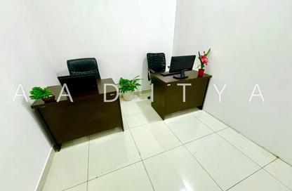 Office Space - Studio - 1 Bathroom for rent in Al Fajer Complex - Oud Metha - Bur Dubai - Dubai