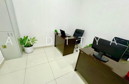 Office Space - Studio - 1 Bathroom for rent in Al Fajer Complex - Oud Metha - Bur Dubai - Dubai