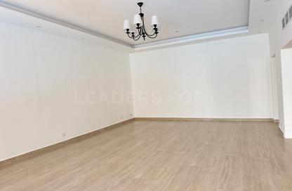 Villa - 5 - 5 for rent in Jumeirah 1 Villas - Jumeirah 1 - Jumeirah - Dubai