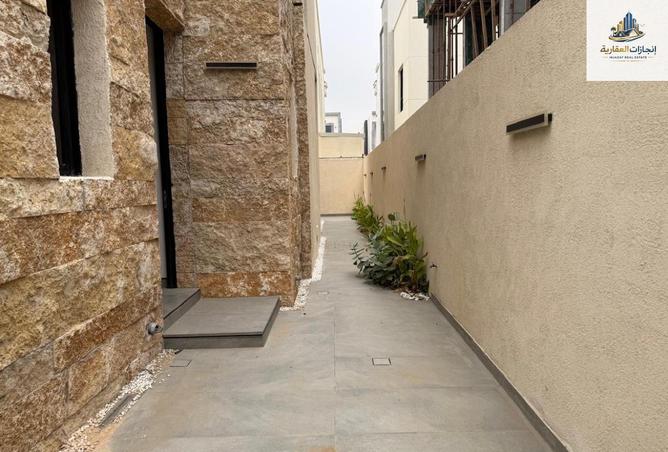 69110376 - Property Image 3