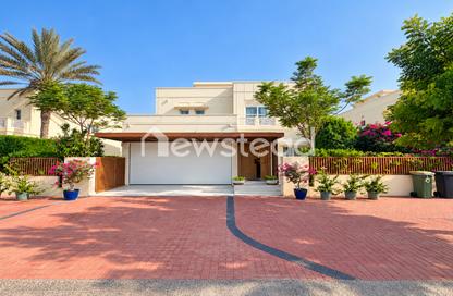 Villa - 4 - 4 for sale in Meadows 1 - Meadows - Dubai