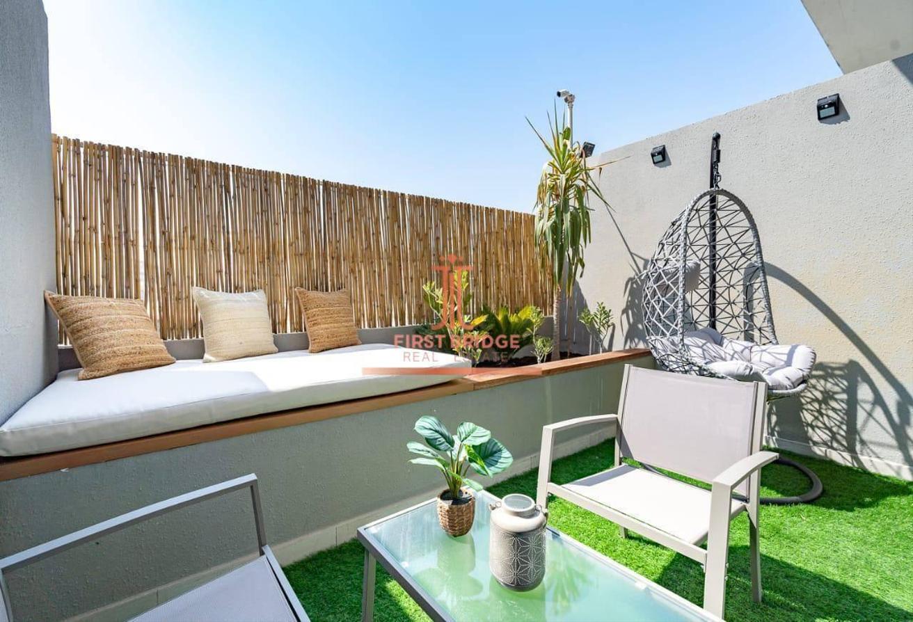 FULLY FURNISHED | UPGRADE | PRIME LOCATION photo 13