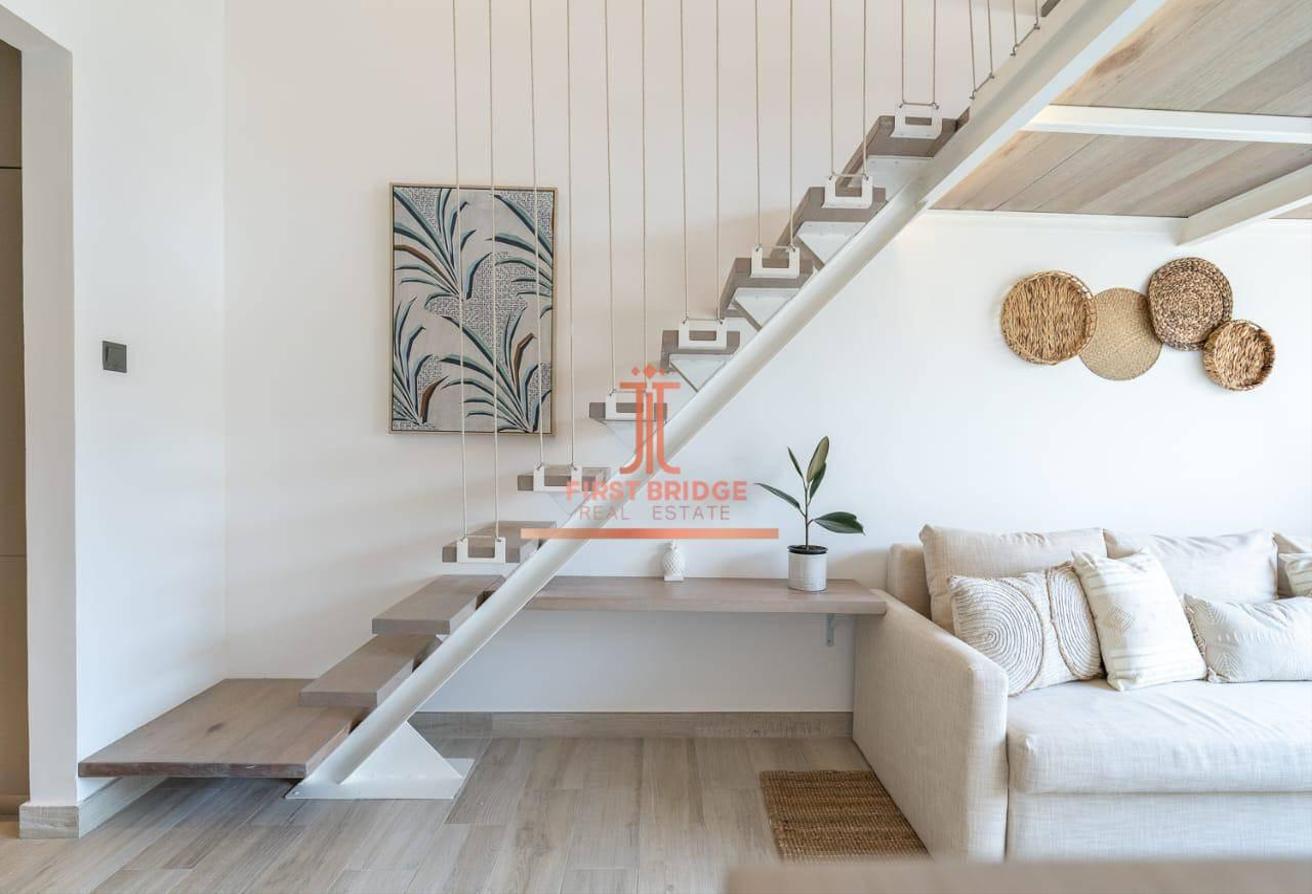 FULLY FURNISHED | UPGRADE | PRIME LOCATION photo 6