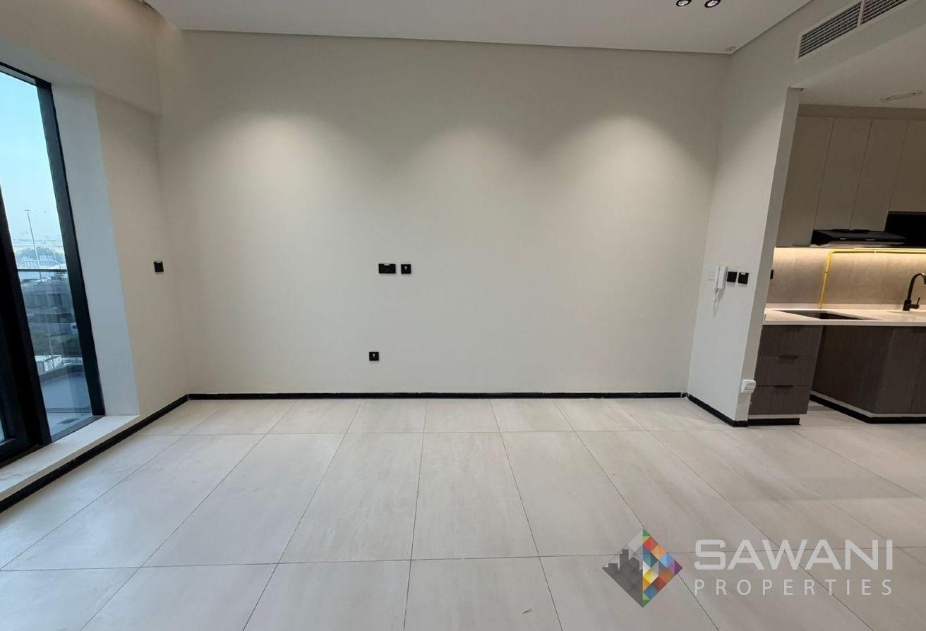 Spacious Unfurnished Studio photo 8