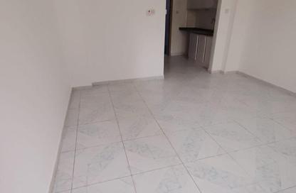 Apartment - Studio - 1 Bathroom for rent in Al Qasimiah City - Sharjah Apartment - Studio - 1 Bathroom for rent in Al Qasimiah City - Sharjah