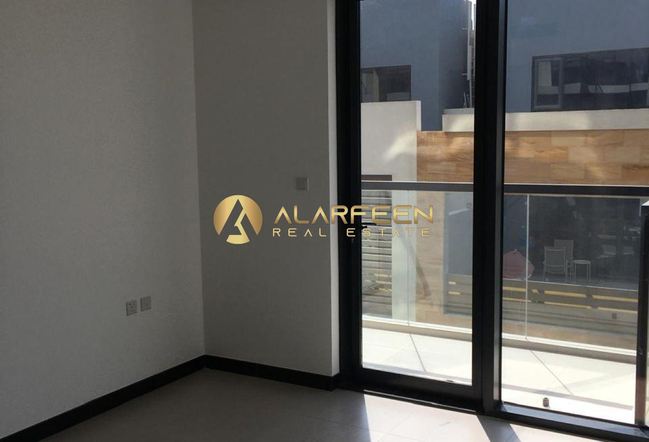 Fully Fitted Kitchen I Vacant Unit | Near To Exit photo 4