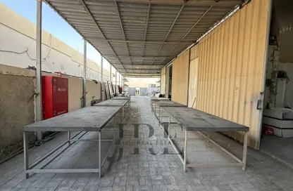 Warehouse - Studio - 1 Bathroom for rent in Al Sajaa Industrial - Al Sajaa - Sharjah