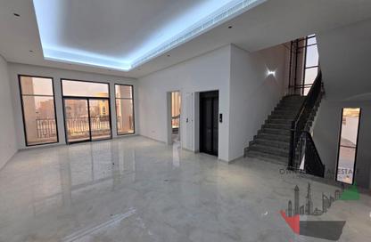Villa - 5 - 7 for rent in Al Aweer 1 - Al Aweer - Dubai Villa - 5 - 7 for rent in Al Aweer 1 - Al Aweer - Dubai