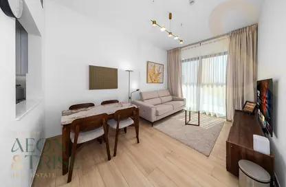 شقة - غرفة نوم - 2 حمامات للايجار في بن غاطي لونا - الضاحية 12 - قرية جميرا الدائرية - دبي