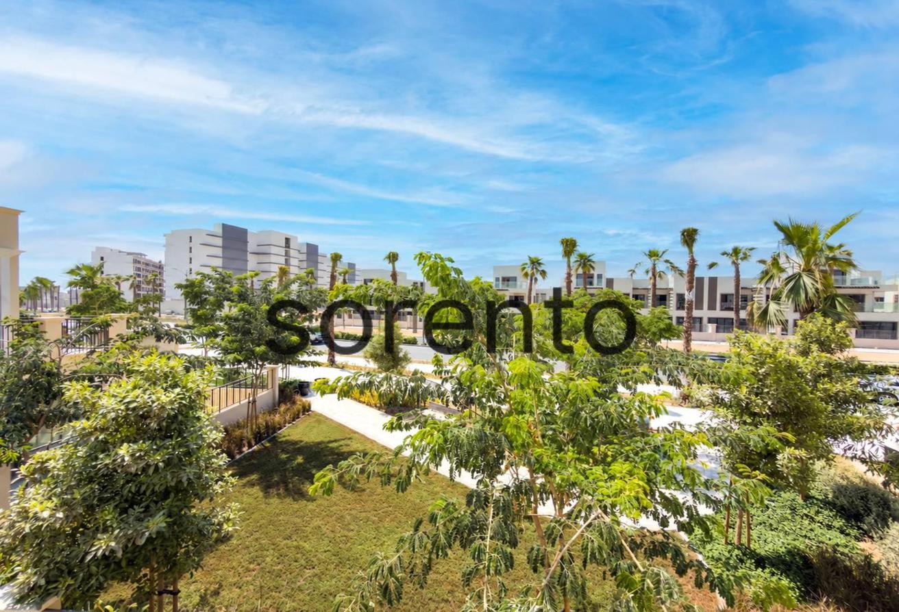 5 Bed Townhouse | End Unit | Rare Side Park photo 28