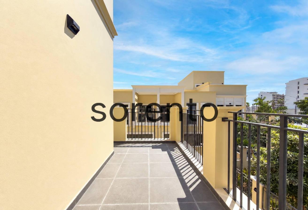 5 Bed Townhouse | End Unit | Rare Side Park photo 23