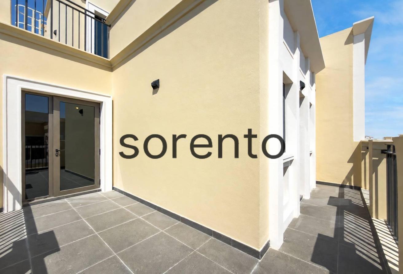 5 Bed Townhouse | End Unit | Rare Side Park photo 26