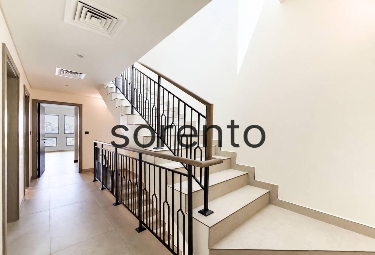 5 Bed Townhouse | End Unit | Rare Side Park photo 29