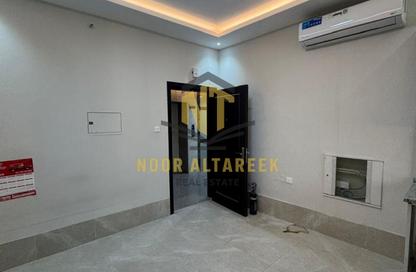 Labor Camp - Studio - 7+ for rent in Muweileh Community - Muwaileh Commercial - Sharjah