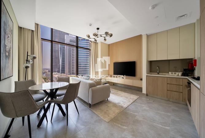 1-bed apartment in Peninsula Two · Furnished · Corner unit — photo 4