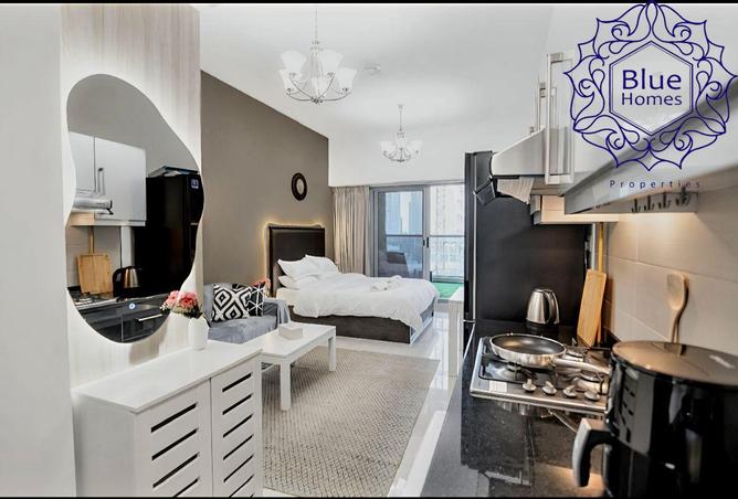 Canal and downtown view|Fully Furnished Studio photo 2