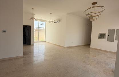 Villa - 4 - 5 for rent in Nad Al Sheba 4 - Nad Al Sheba - Dubai