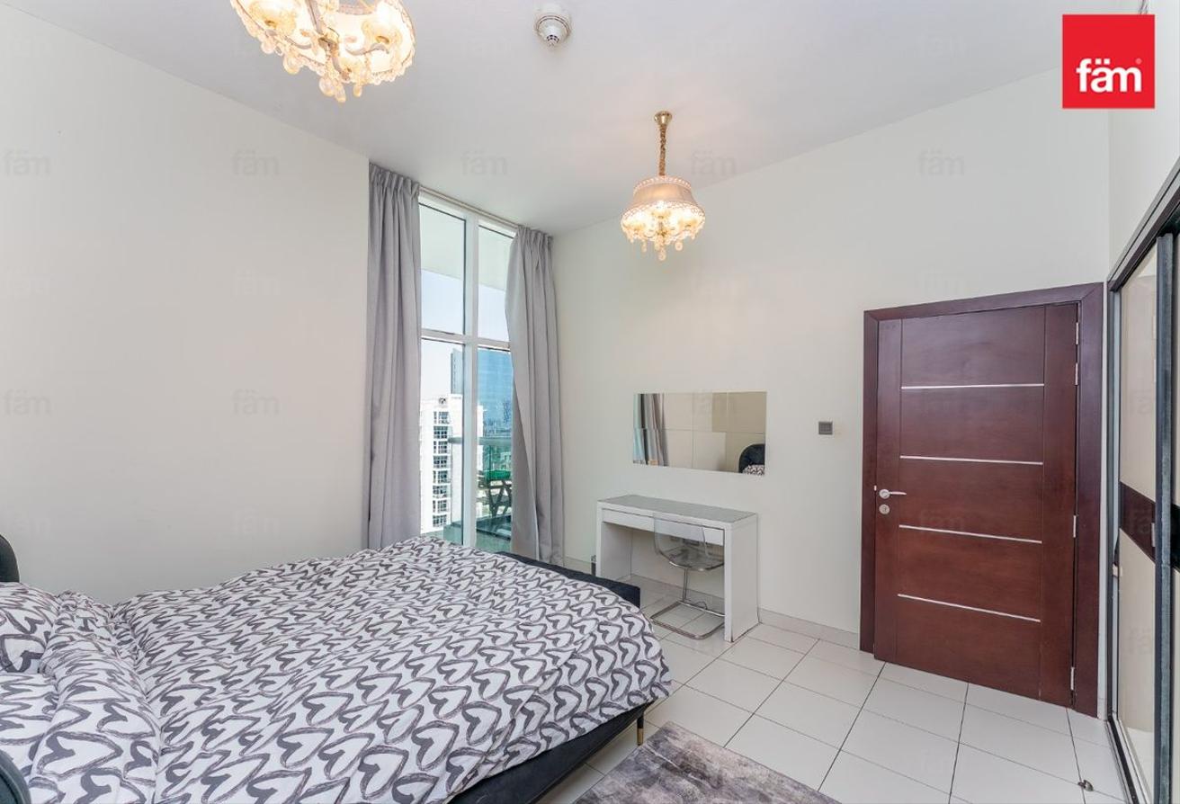 Cozy 1 Bedroom For Rent Glitz 1 photo 13