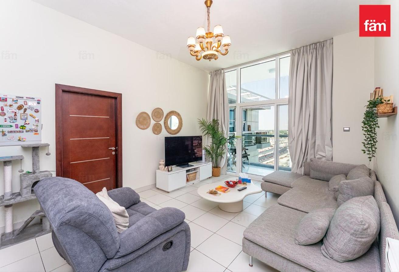 Cozy 1 Bedroom For Rent Glitz 1 photo 6