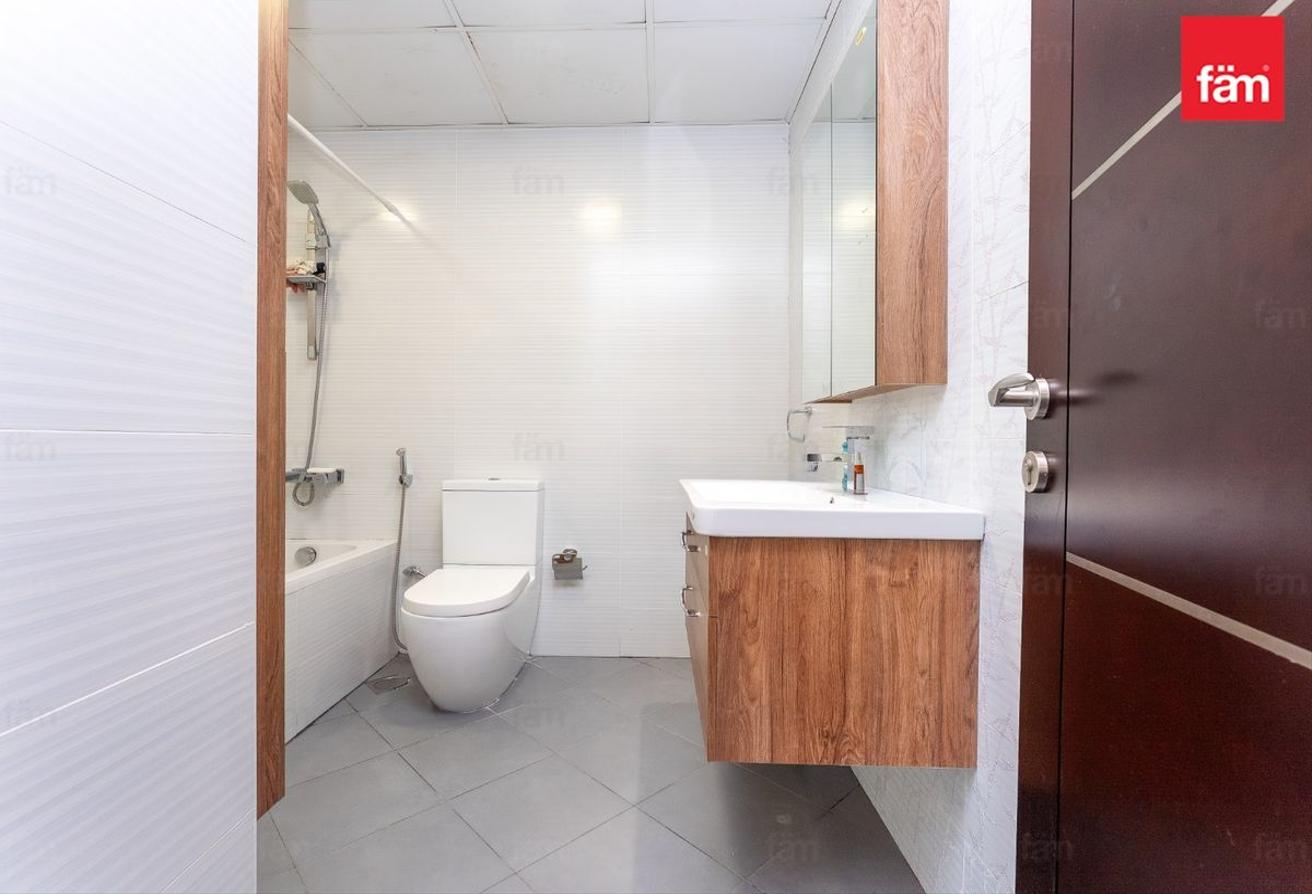 Cozy 1 Bedroom For Rent Glitz 1 photo 17