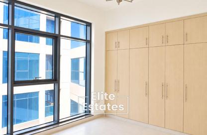 Apartment - 1 - 2 for rent in Airport View Building - Al Garhoud - Dubai Apartment - 1 - 2 for rent in Airport View Building - Al Garhoud - Dubai