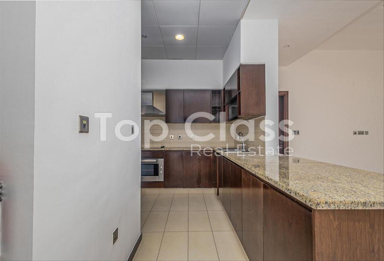High Floor | Vacant | Sea View photo 9