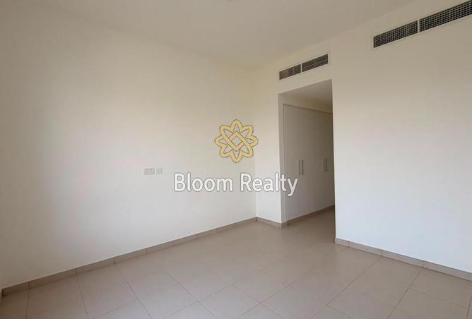 127913359 - Property Image 2
