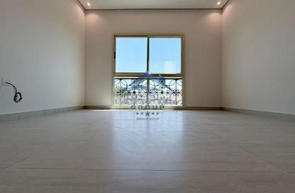 Apartment - 1 Bedroom - 2 Bathrooms for rent in Hadbat Al Zafranah - Muroor Area - Abu Dhabi