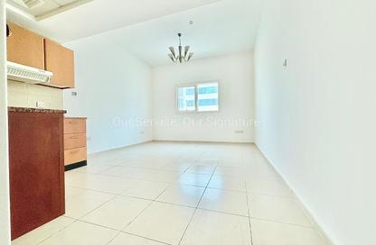 Apartment - Studio - 1 Bathroom for rent in Al Taawun Street - Al Taawun - Sharjah