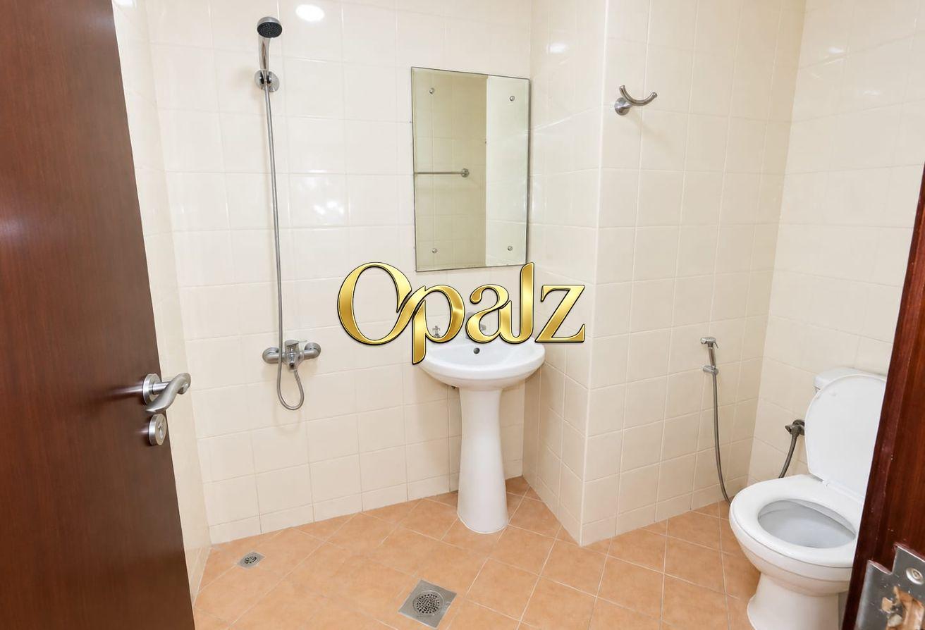 Spacious 2BR + Maid | 3 Bath | Balcony | Al Raffa photo 7