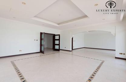 Villa - 4 Bedrooms - 5 Bathrooms for rent in Garden Homes Frond D - Garden Homes - Palm Jumeirah - Dubai