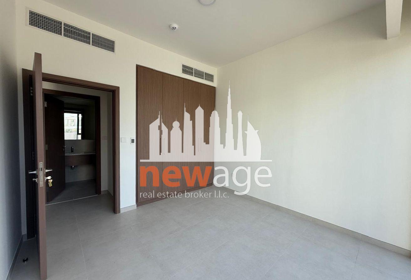 4 BR Villa with Private Garden in Arabian Ranches photo 4
