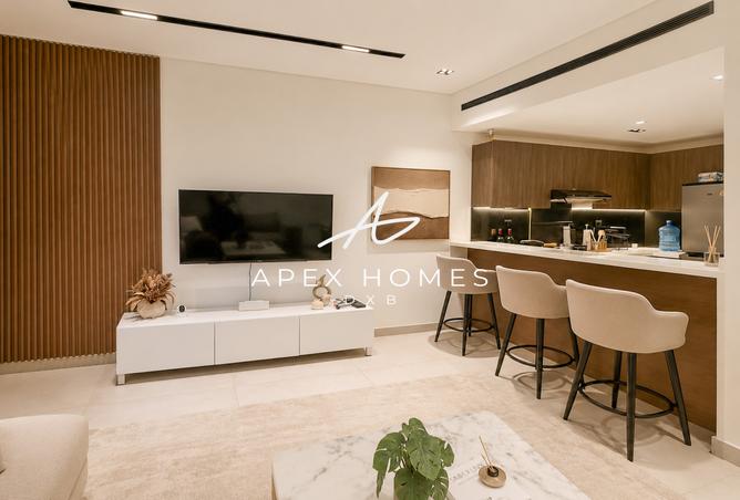 Fully Furnished | Great Amenities | Vacant photo 2
