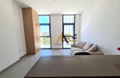 Apartment - Studio - 1 Bathroom for rent in Al Mamsha - Muwaileh - Sharjah