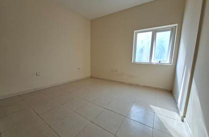Apartment - Studio - 1 for rent in Muwailih Building - Muwaileh - Sharjah