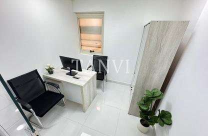 Office Space - Studio - 1 Bathroom for rent in Silver Home Building - Hor Al Anz - Deira - Dubai